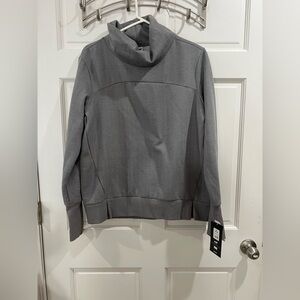 Avia women’s pullover size medium